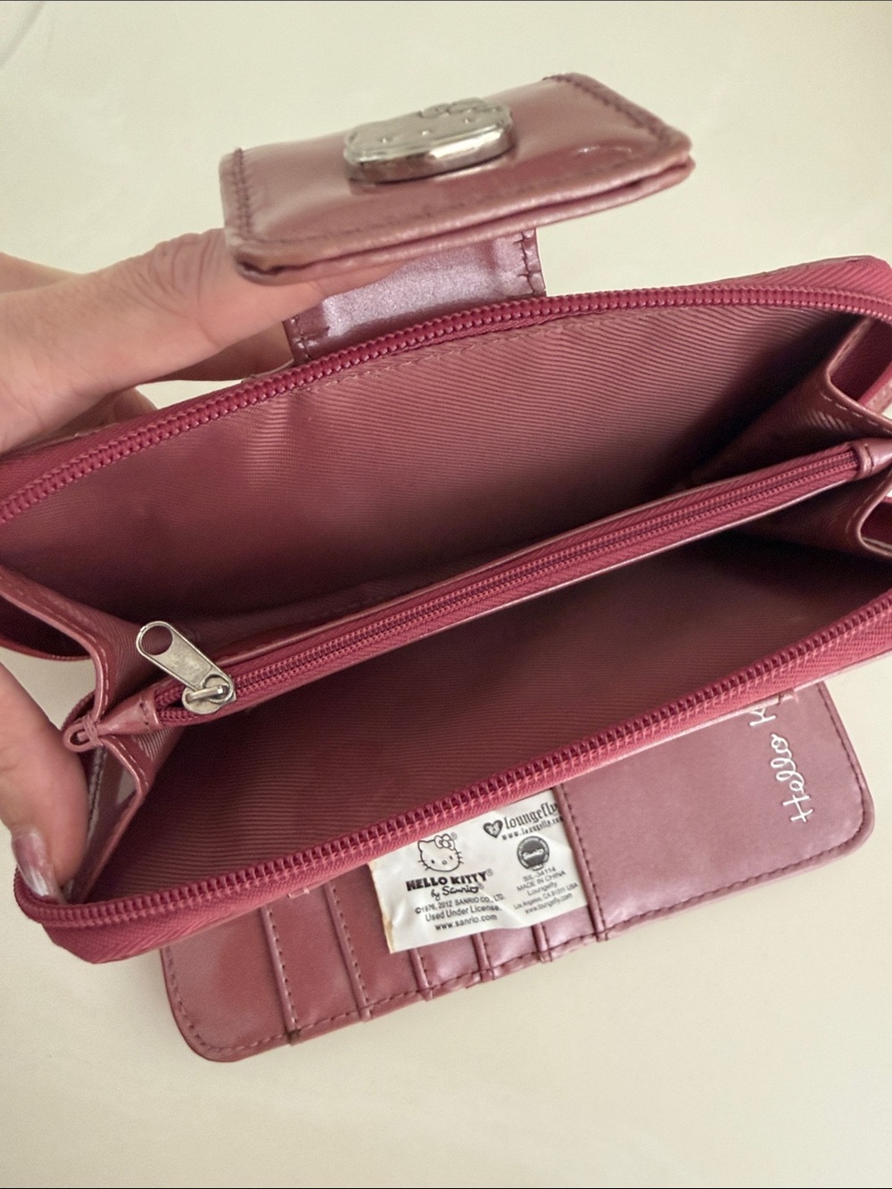 LOUNGEFLY Loves Hello Kitty 2012 Pink Embossed Zip Wallet HTF Sanrio - Picture 7 of 9
